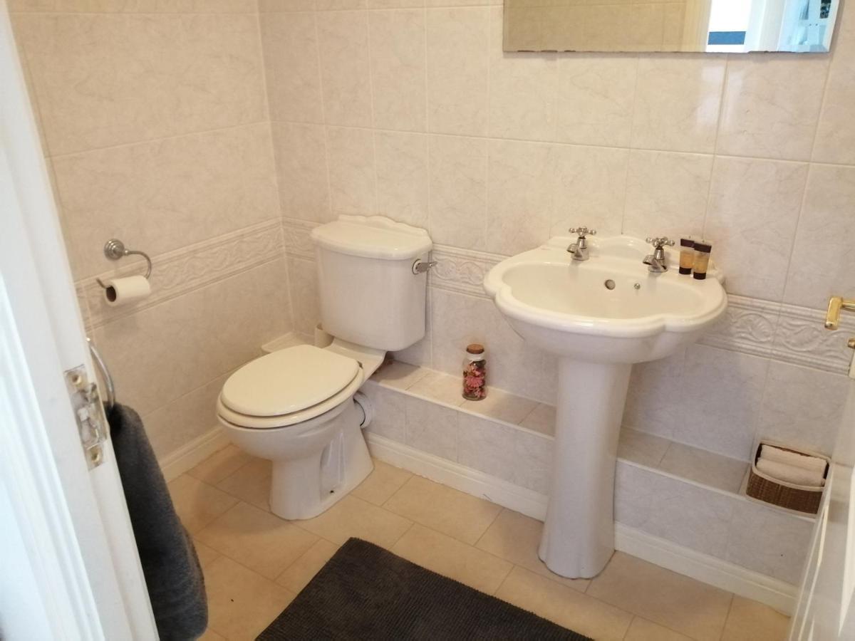 Spacious Townhouse With Sea Views Near Cardiffバリー エクステリア 写真