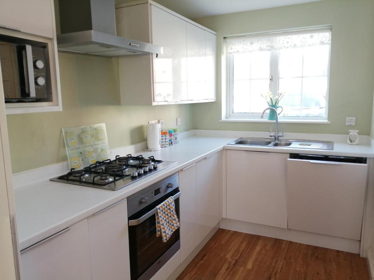 Spacious Townhouse With Sea Views Near Cardiffバリー エクステリア 写真