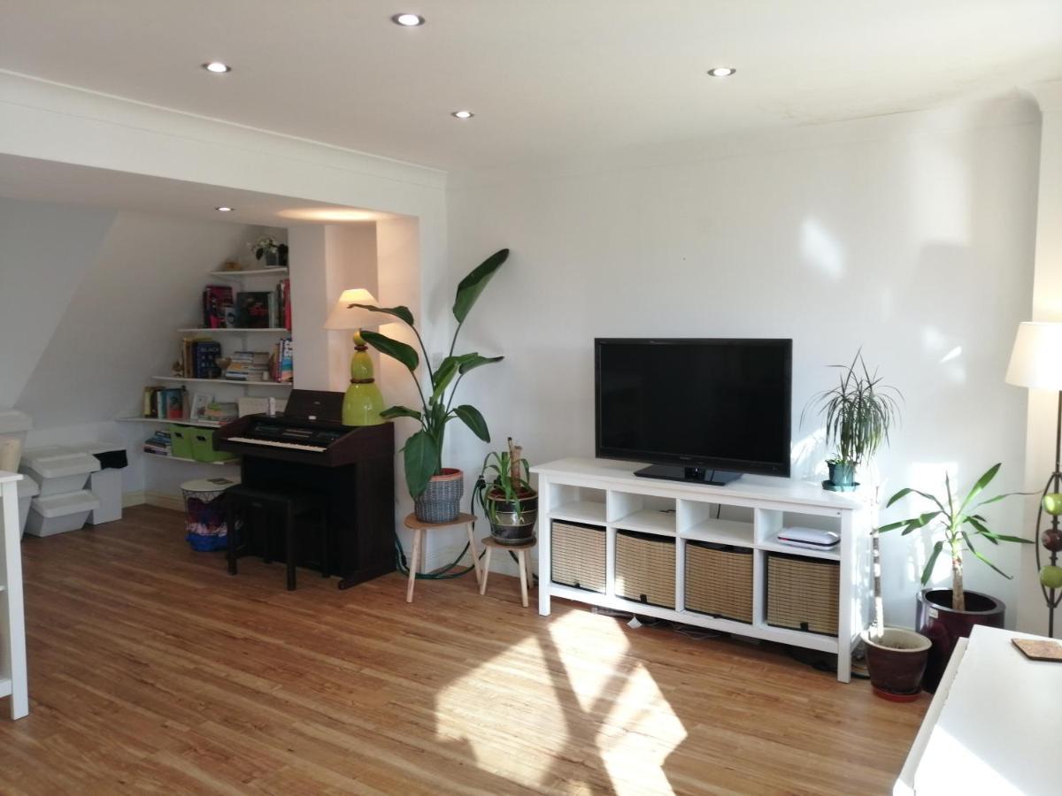 Spacious Townhouse With Sea Views Near Cardiffバリー エクステリア 写真