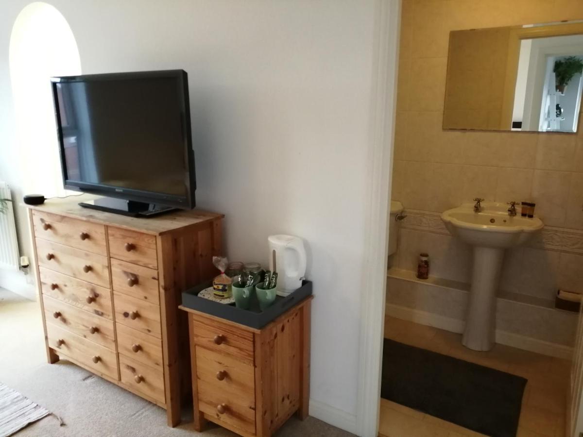 Spacious Townhouse With Sea Views Near Cardiffバリー エクステリア 写真